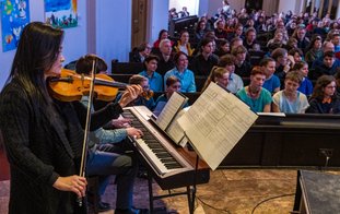 Begegnungskonzert der Laborschule Dresden mit dem Kinder- und Jugendchor der Singakademie Potsdam in der Annenkirche Dresden
