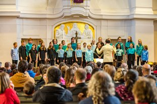 Begegnungskonzert der Laborschule Dresden mit dem Kinder- und Jugendchor der Singakademie Potsdam in der Annenkirche Dresden